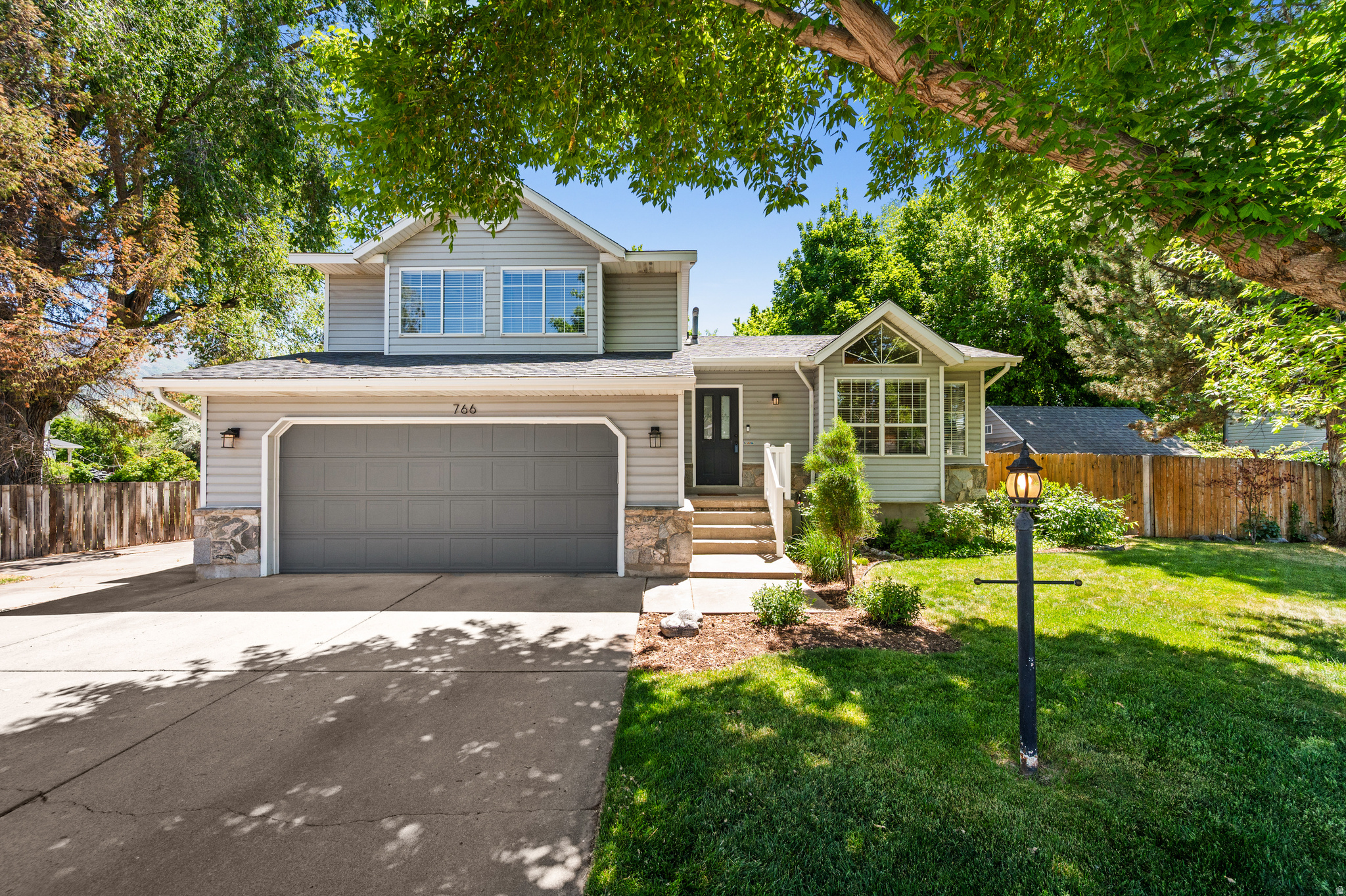 COUNTRY CREEK - Residential