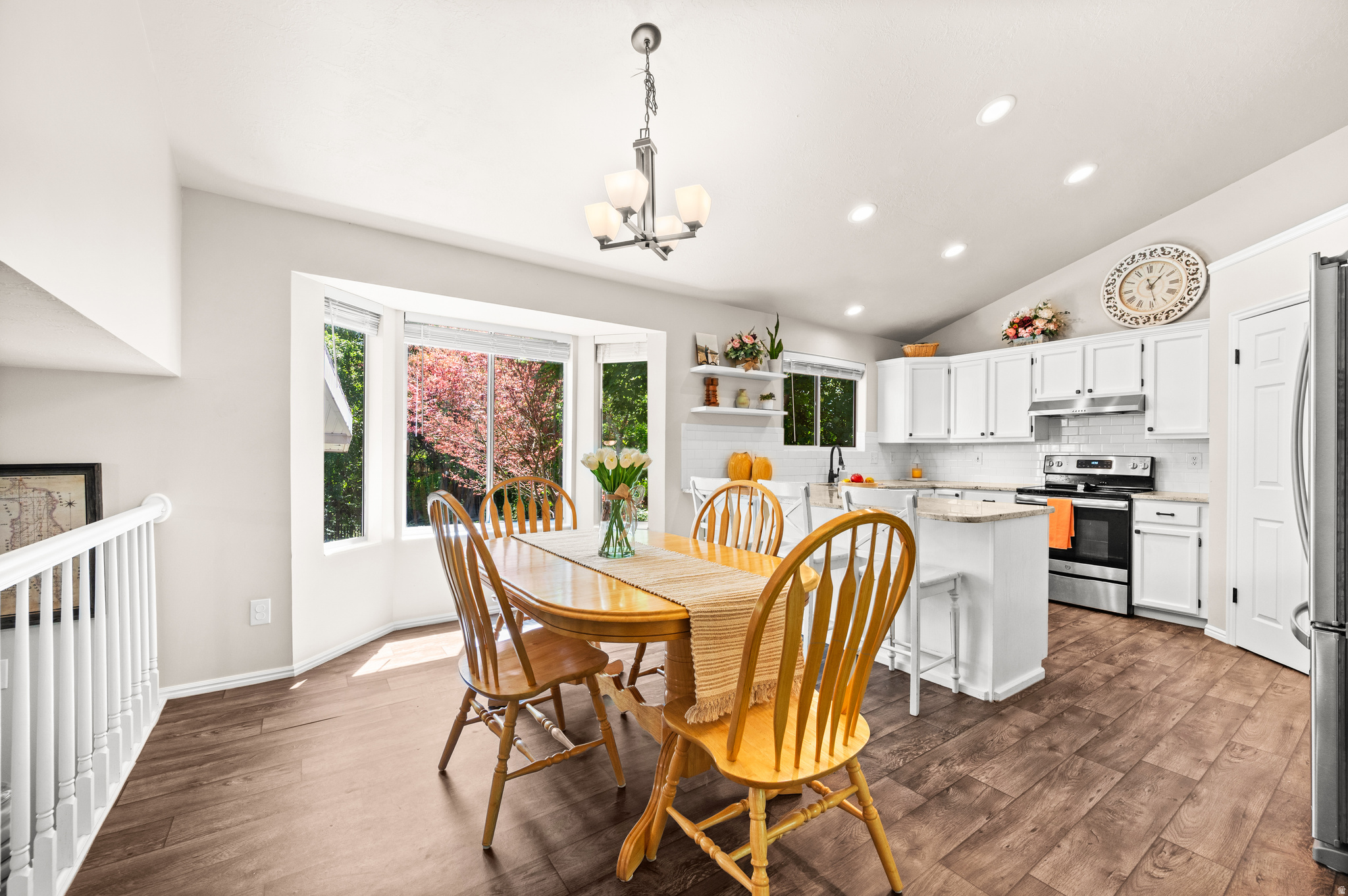COUNTRY CREEK - Residential