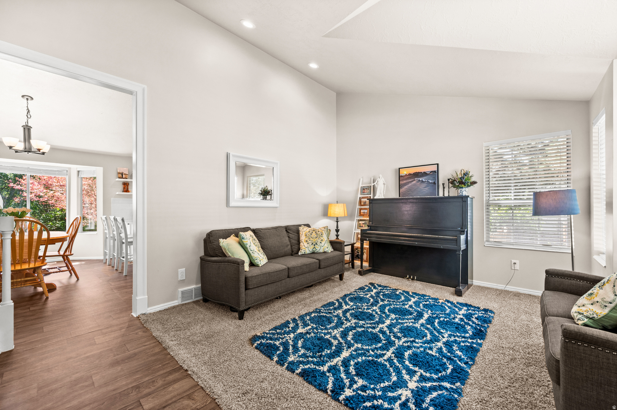COUNTRY CREEK - Residential