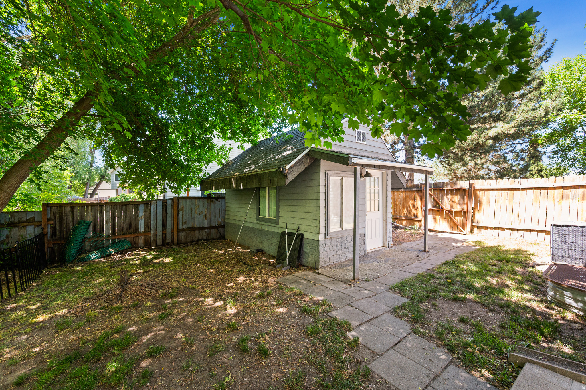 COUNTRY CREEK - Residential