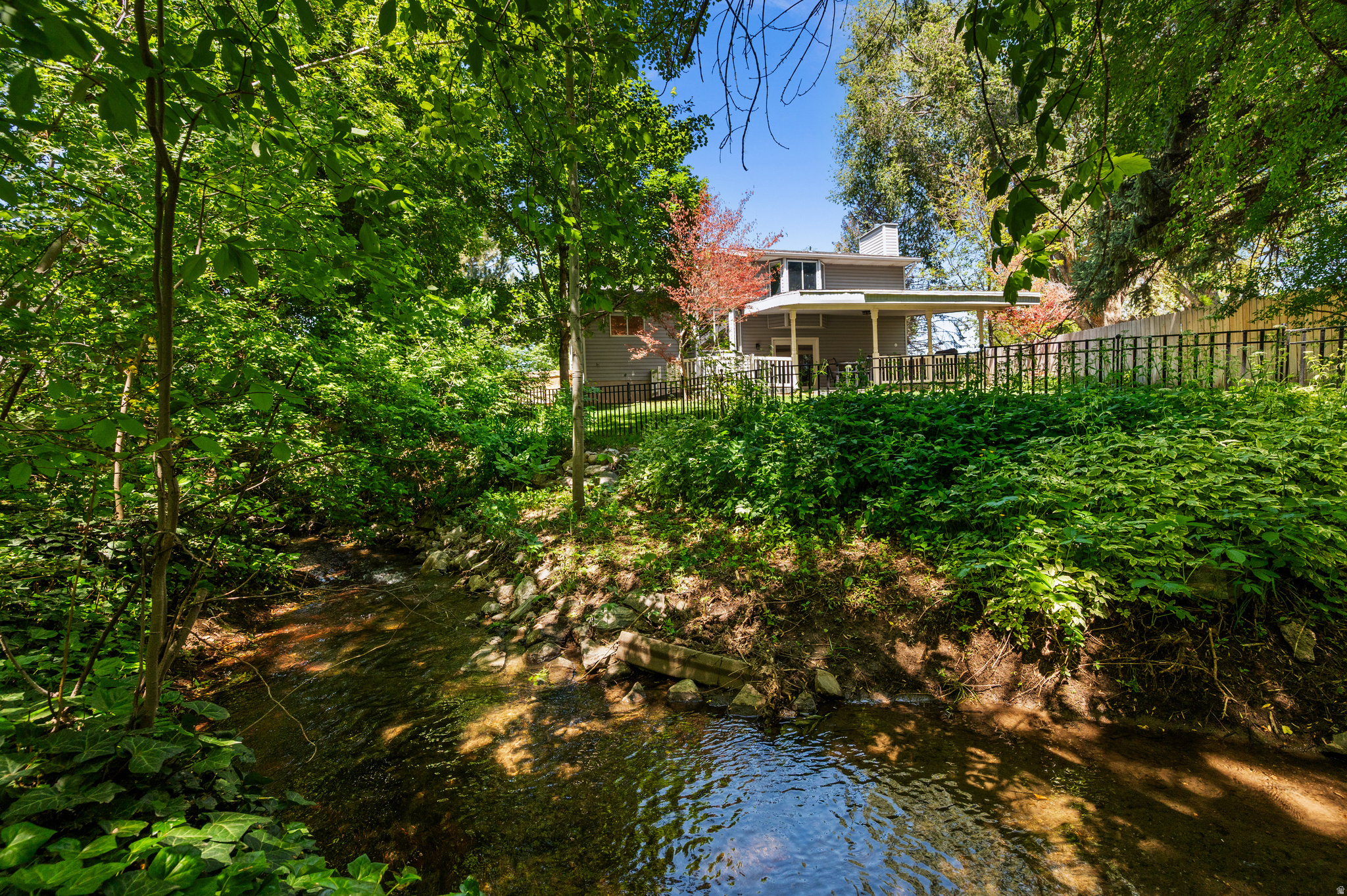 COUNTRY CREEK - Residential
