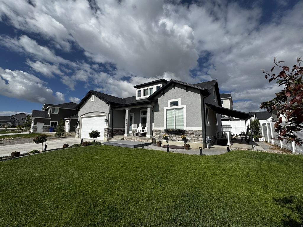 Photo of 3283 S BLACK BITTERN WAY, Saratoga Springs, UT 84045 (MLS # 2125231)