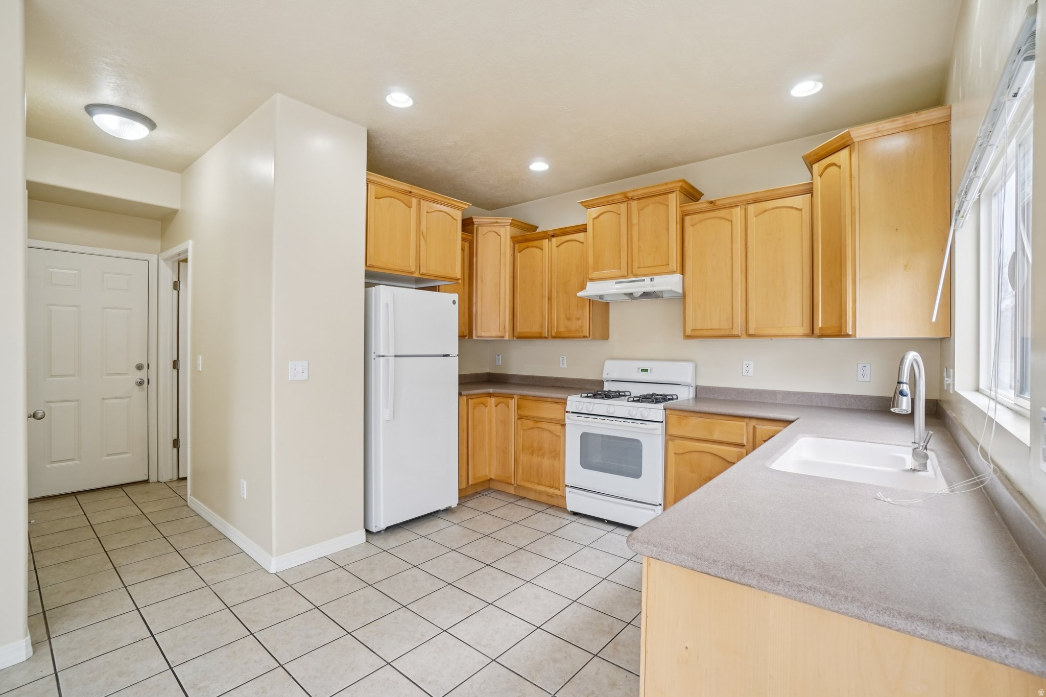 VILLAGES AT STONEGATE - Residential