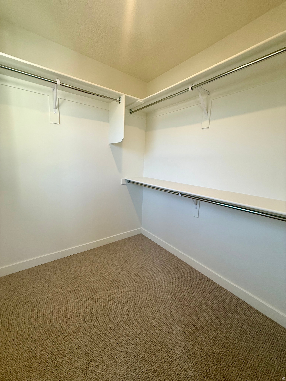 TOWNS ON MAIN - Residential