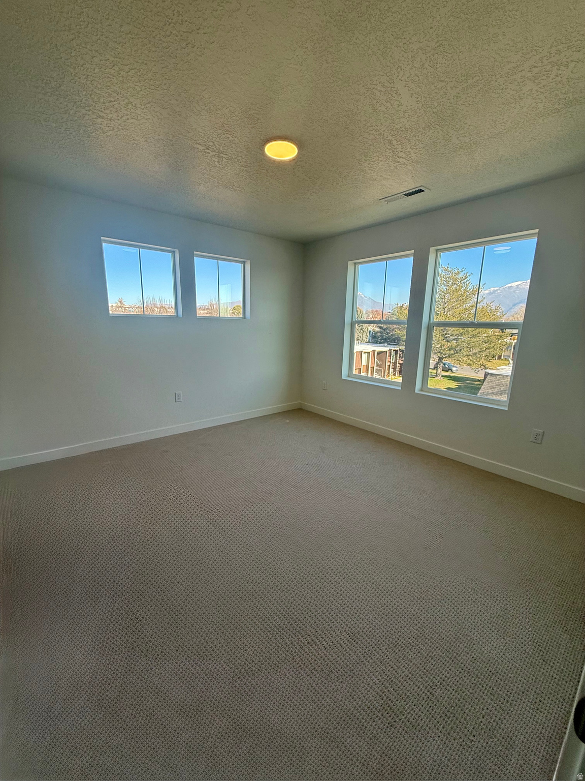 TOWNS ON MAIN - Residential