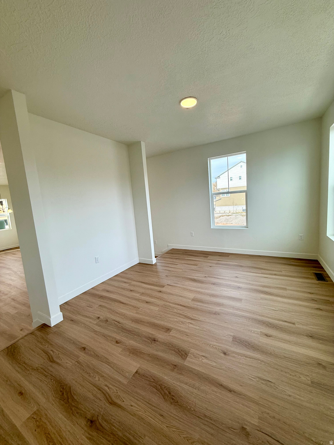 TOWNS ON MAIN - Residential