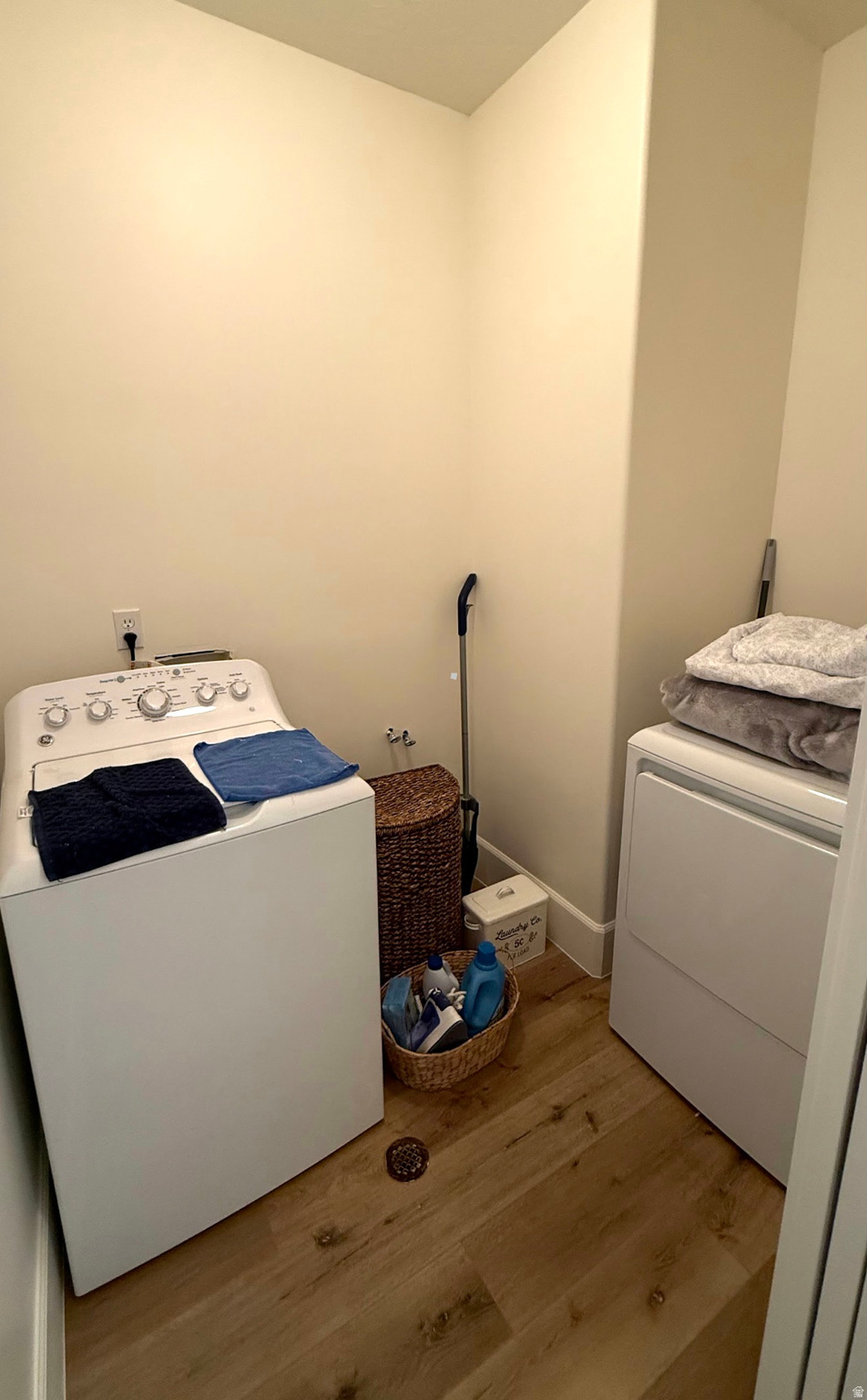 LAGUNA AT GREEN SPRINGS - Residential