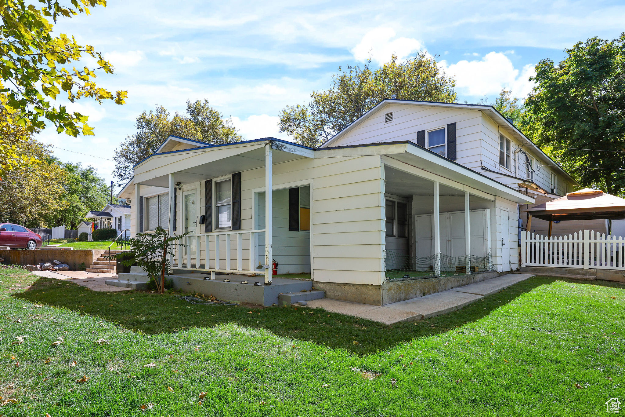GRANDVIEW ACRES - Residential