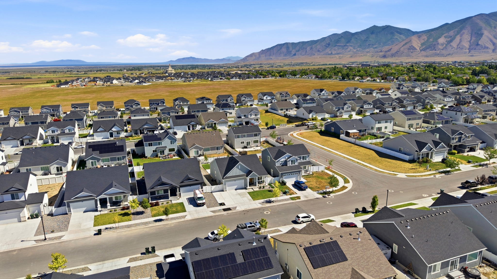 LEXINGTON GREENS AT OVERLAKE SUBDIVISION - Residential
