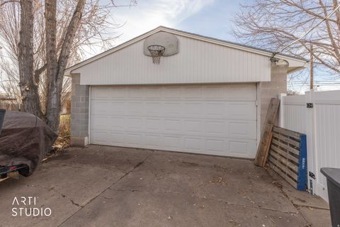 Tiny photo for 481 N 150 E, Kaysville, UT 84037 (MLS # 2140679)