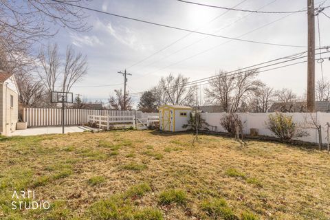 Tiny photo for 481 N 150 E, Kaysville, UT 84037 (MLS # 2140679)