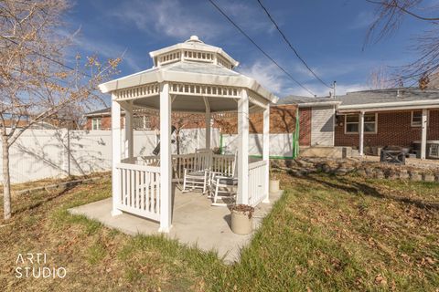 Tiny photo for 481 N 150 E, Kaysville, UT 84037 (MLS # 2140679)