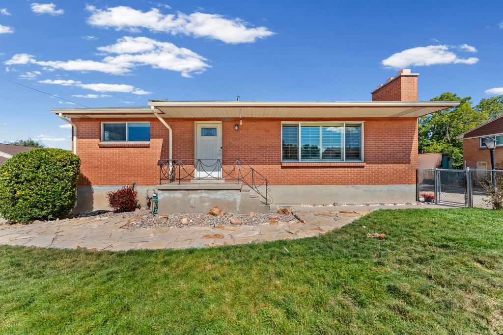 Photo of 4021 S IVANA ST, West Valley City, UT 84120 (MLS # 2170963)