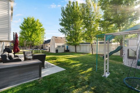 Tiny photo for 719 N 1725 W, Clinton, UT 84015 (MLS # 2158581)
