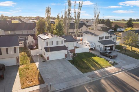 Tiny photo for 719 N 1725 W, Clinton, UT 84015 (MLS # 2158581)