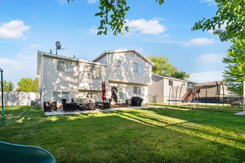 Tiny photo for 719 N 1725 W, Clinton, UT 84015 (MLS # 2158581)
