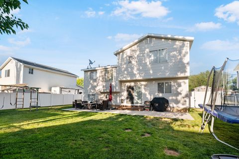 Tiny photo for 719 N 1725 W, Clinton, UT 84015 (MLS # 2158581)