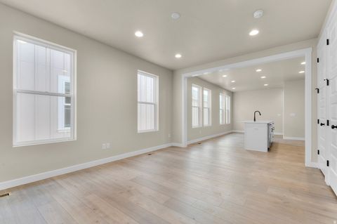 Tiny photo for 11204 S FORDMAN WAY, South Jordan, UT 84009 (MLS # 2148073)