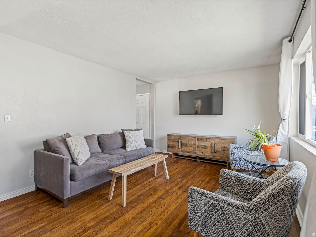 SOUTHERN ACRES - Residential