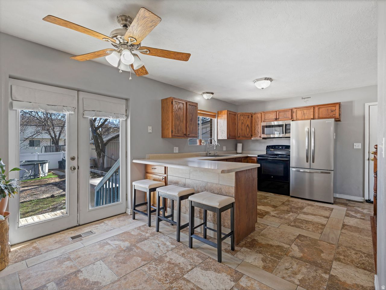 SOUTHERN ACRES - Residential