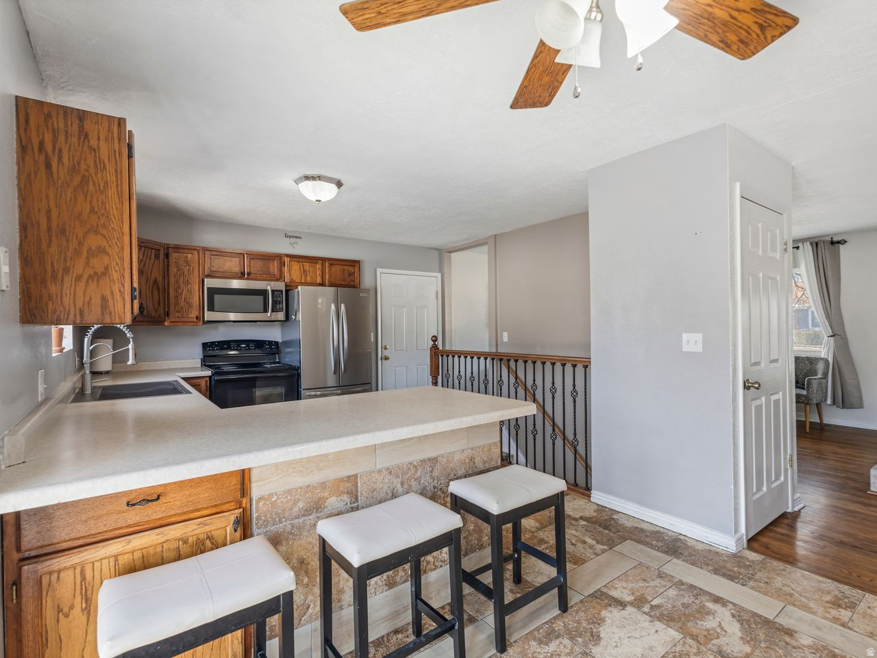 SOUTHERN ACRES - Residential