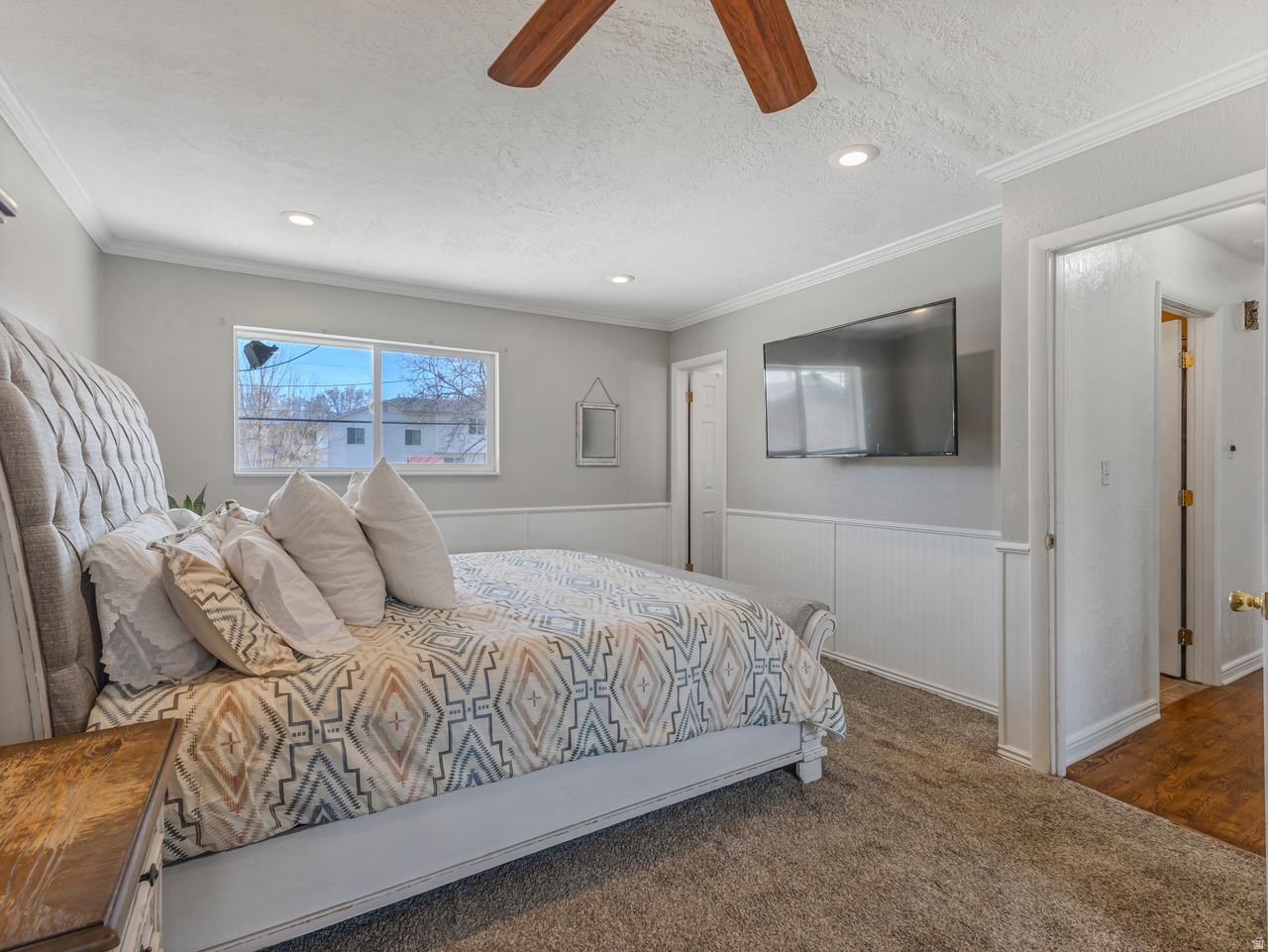 SOUTHERN ACRES - Residential