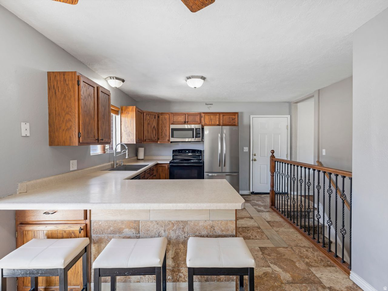 SOUTHERN ACRES - Residential