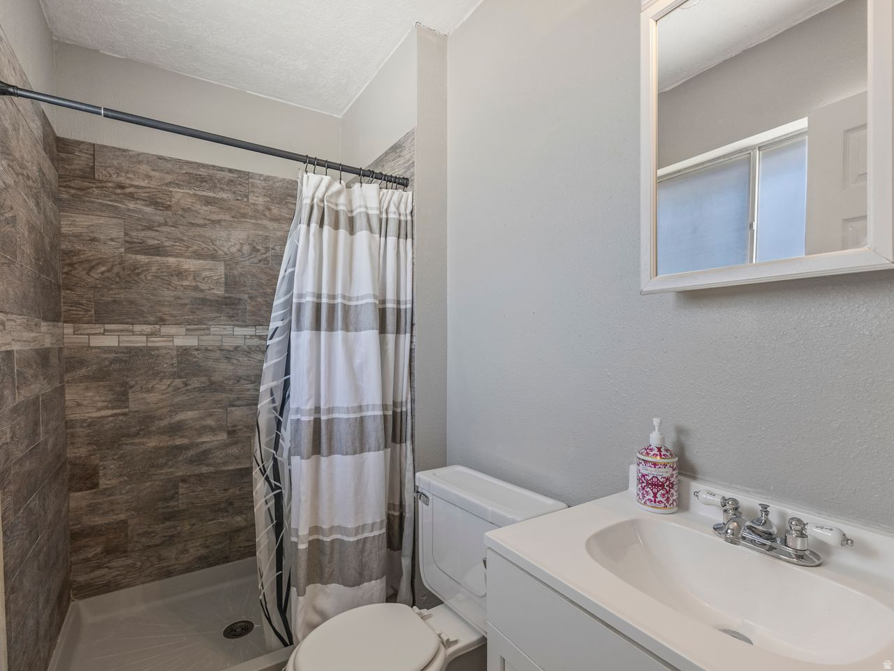 SOUTHERN ACRES - Residential