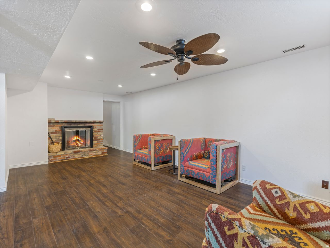 SOUTHERN ACRES - Residential