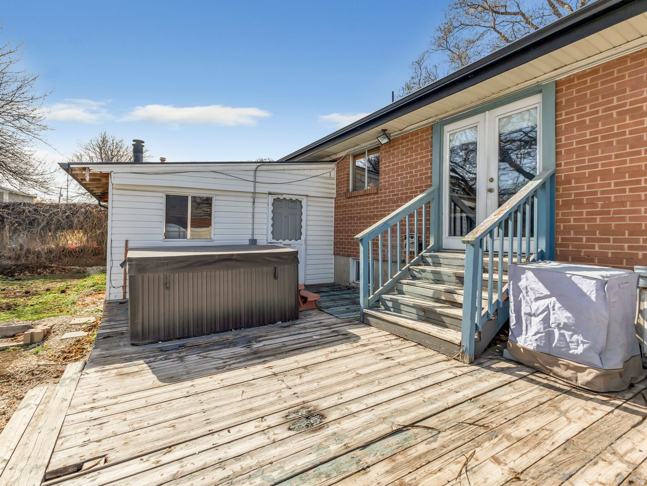 SOUTHERN ACRES - Residential