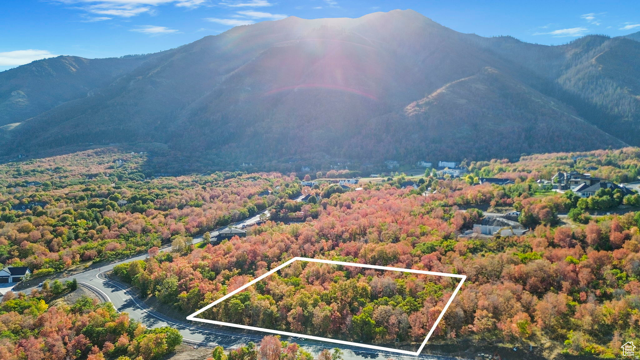 SUMMIT CREEK - Land