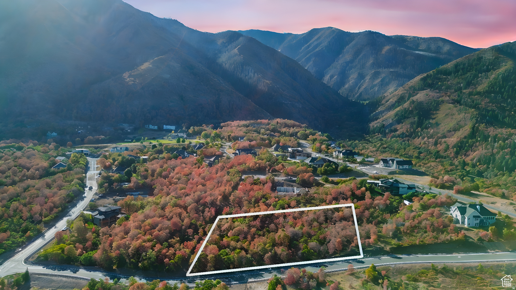 SUMMIT CREEK - Land