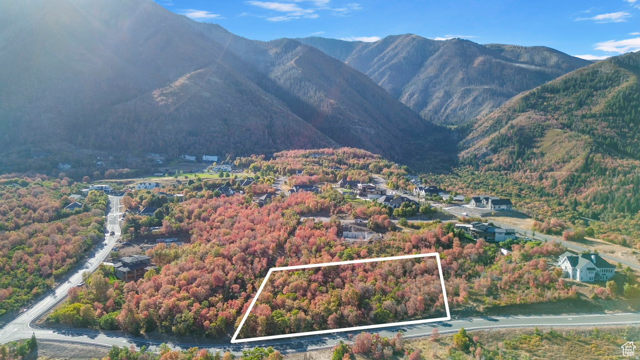 SUMMIT CREEK - Land