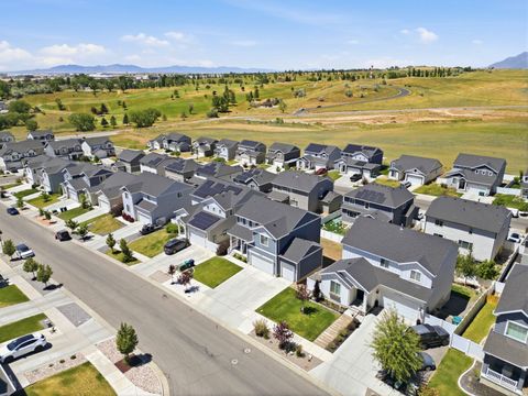 Tiny photo for 1569 E 3175 N, Layton, UT 84040 (MLS # 2166390)