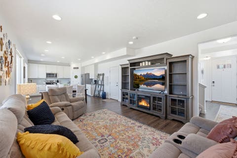 Tiny photo for 1569 E 3175 N, Layton, UT 84040 (MLS # 2166390)
