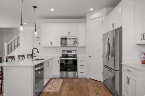 Tiny photo for 1693 N CENTER POINT LN, Salem, UT 84653 (MLS # 2168564)