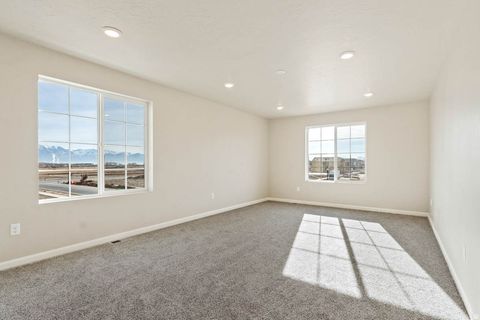 Tiny photo for 7069 N SANDSTONE WAY, Eagle Mountain, UT 84005 (MLS # 2149703)