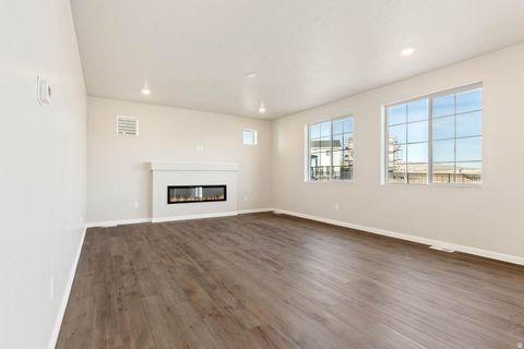 Tiny photo for 7069 N SANDSTONE WAY, Eagle Mountain, UT 84005 (MLS # 2149703)