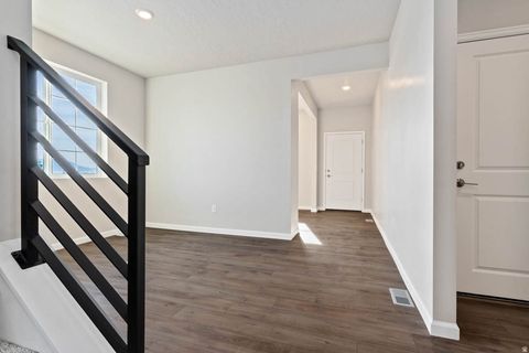 Tiny photo for 7069 N SANDSTONE WAY, Eagle Mountain, UT 84005 (MLS # 2149703)
