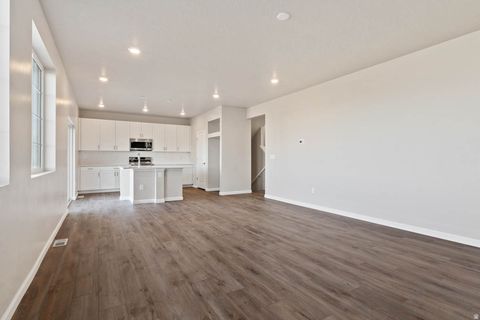 Tiny photo for 7069 N SANDSTONE WAY, Eagle Mountain, UT 84005 (MLS # 2149703)