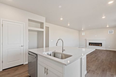 Tiny photo for 7069 N SANDSTONE WAY, Eagle Mountain, UT 84005 (MLS # 2149703)