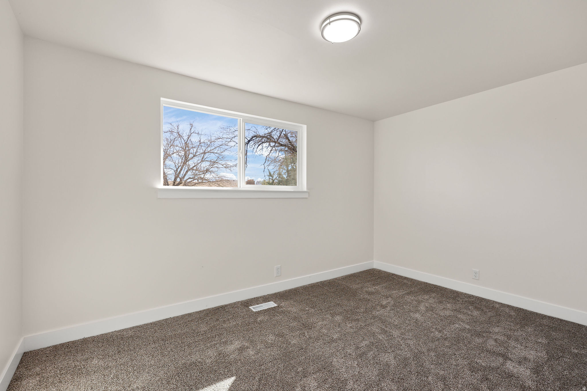 GLEN HEATHER # 4 - Residential