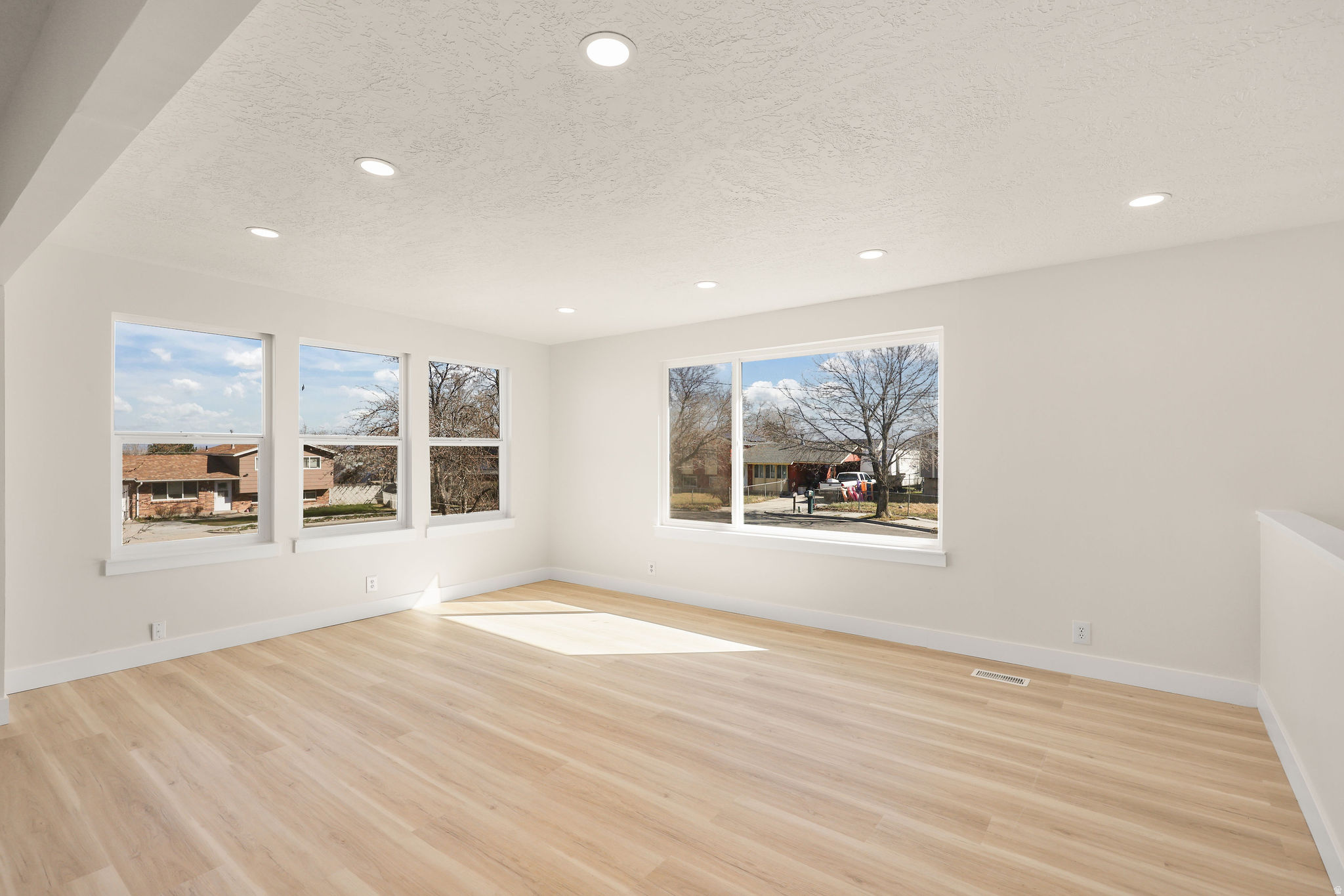 GLEN HEATHER # 4 - Residential