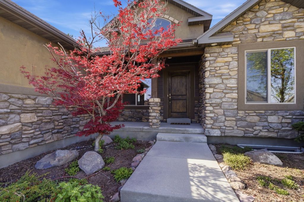 Photo of 5823 W ROUND ROCK DR, Herriman, UT 84096 (MLS # 2152504)