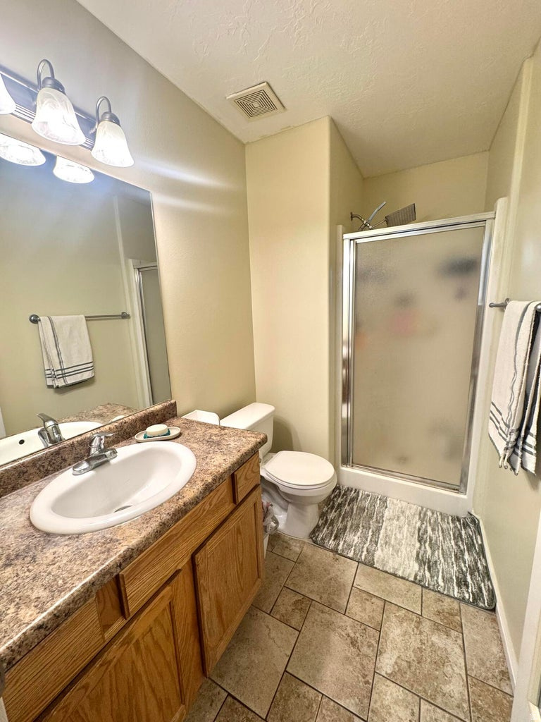 CEDAR WILLOWS - Residential