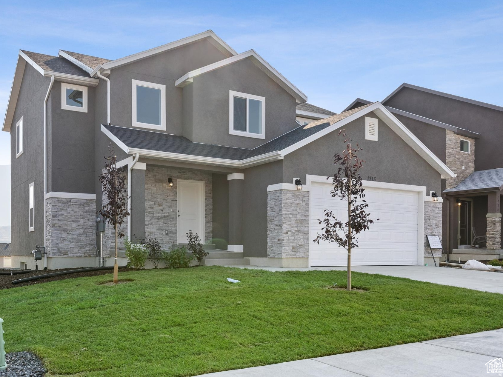 THE HILLS - Residential