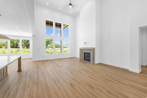 Tiny photo for 2748 S EAGLE DR #05, Spanish Fork, UT 84660 (MLS # 2159019)
