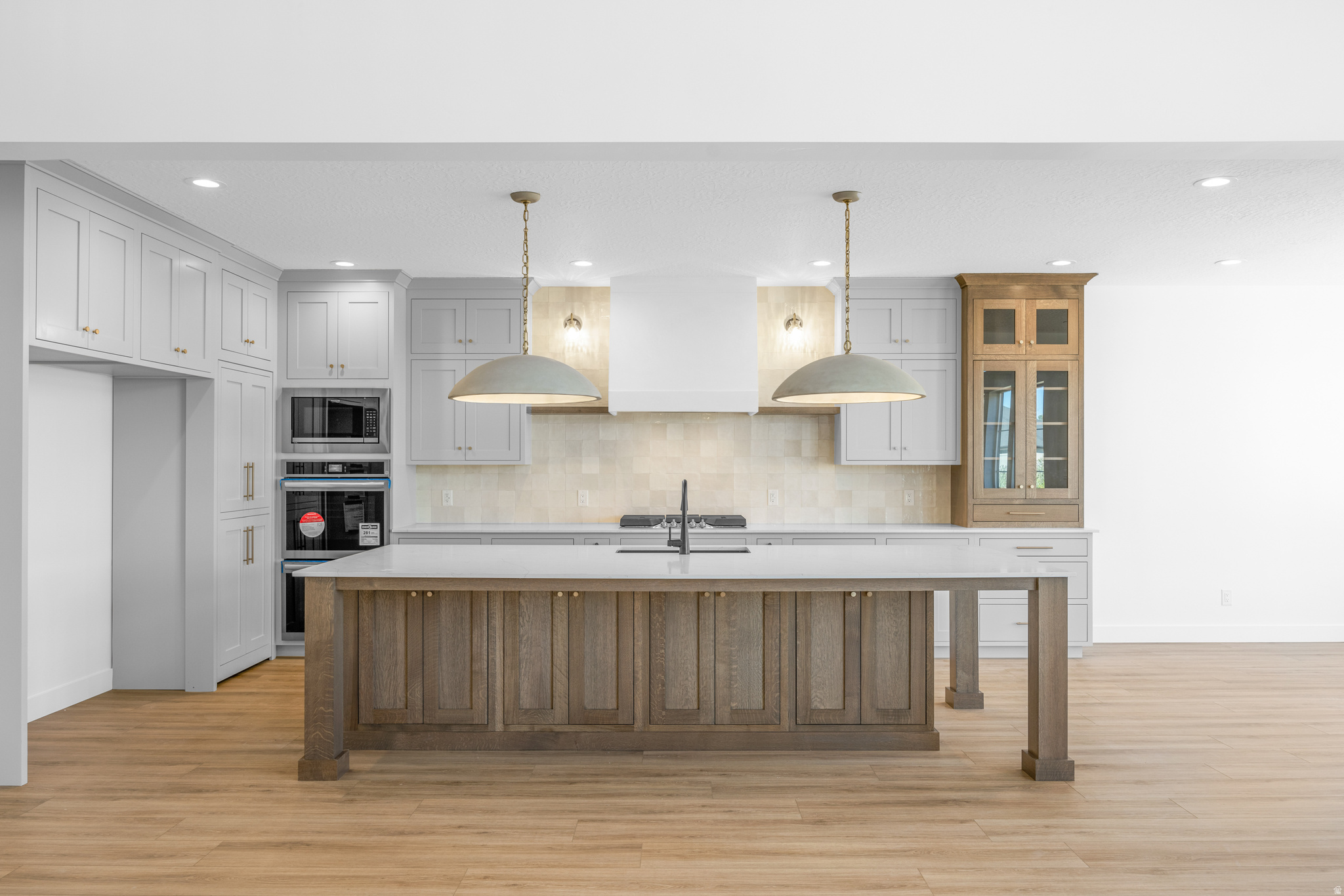 OAKRIDGE COVE - Residential