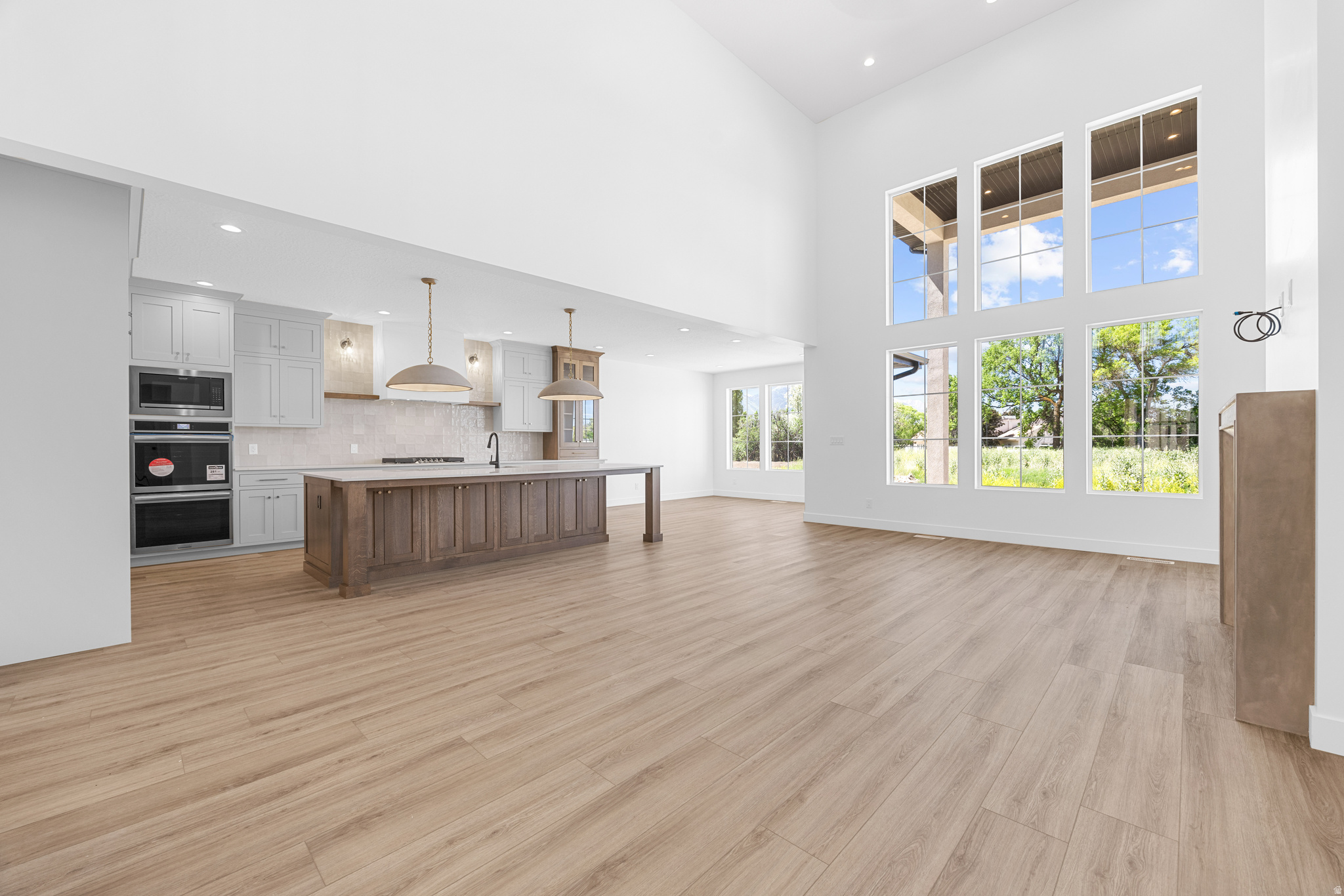 OAKRIDGE COVE - Residential