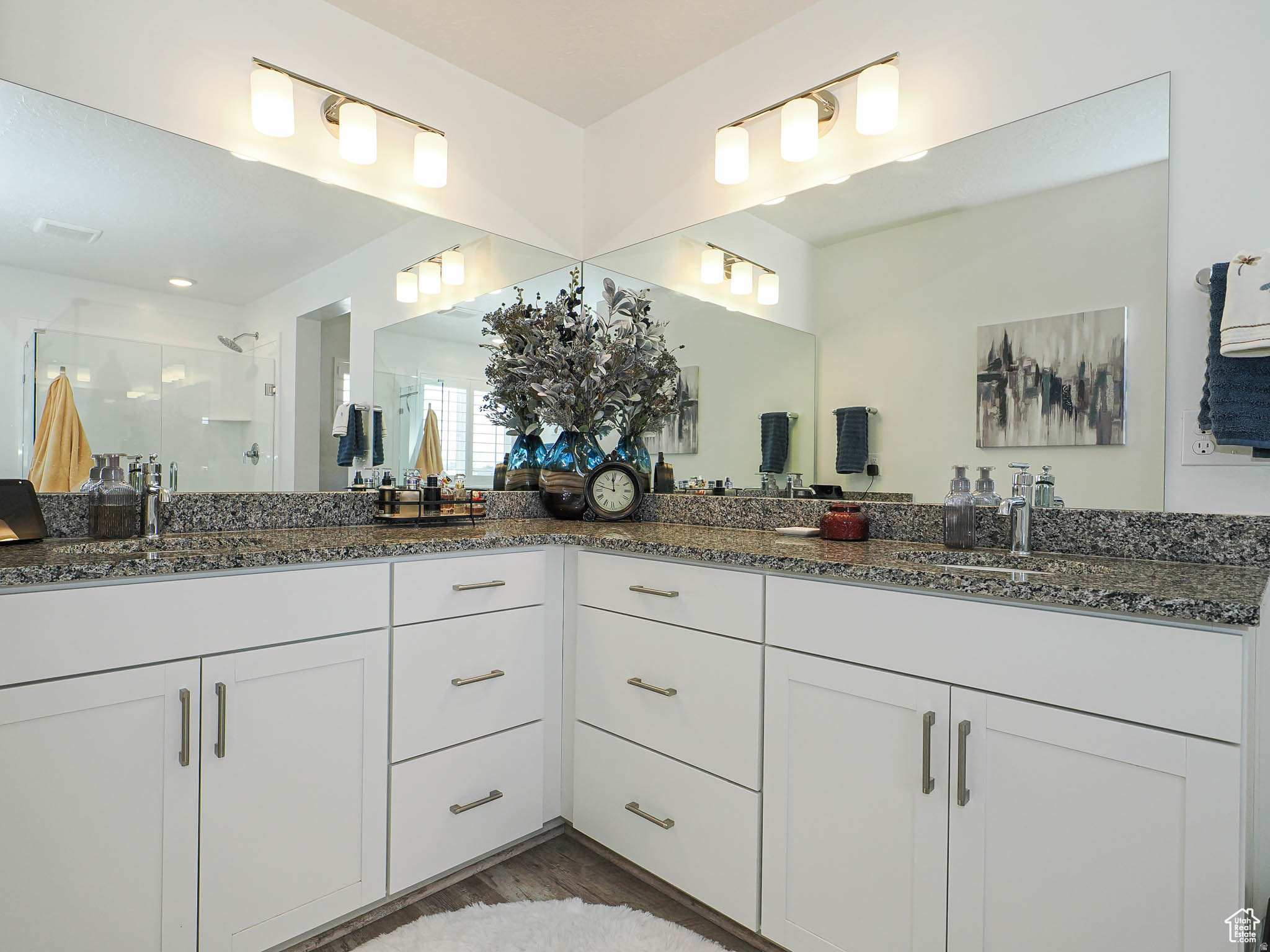 SHORELINE WEST - Residential